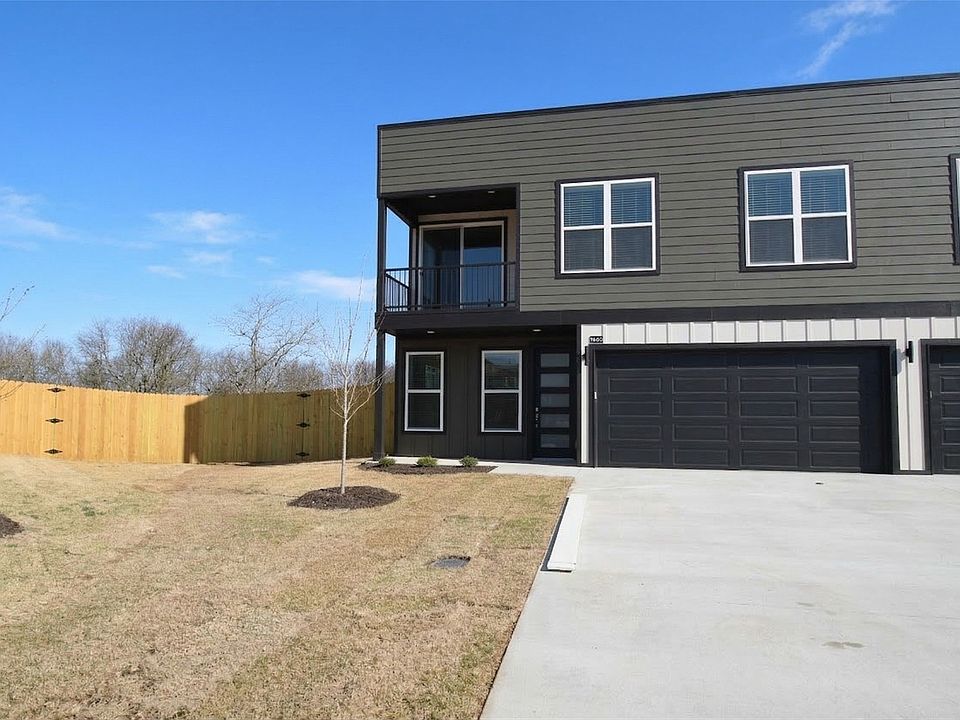 1st image of 1804 Casuarina Dr #2