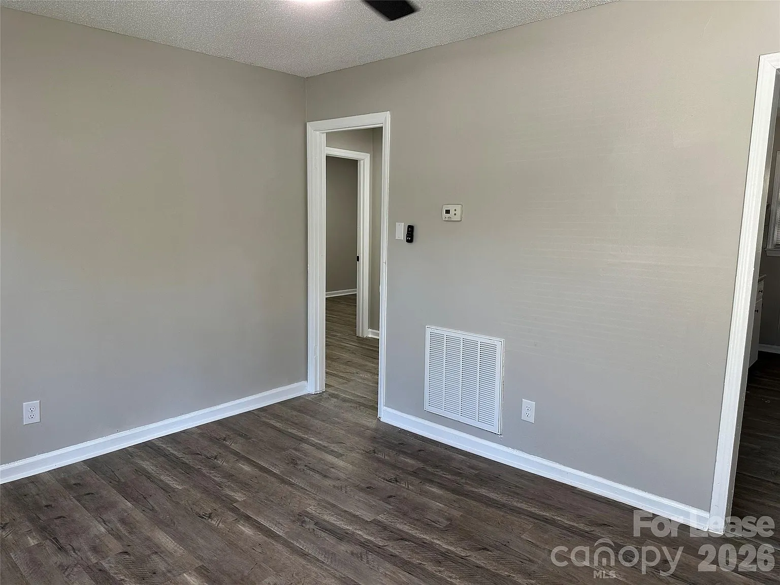 2 bed, $1,200 — Photo 4