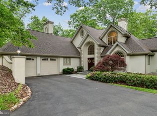 9409 Windy Hill Dr, Nokesville, VA 20181
