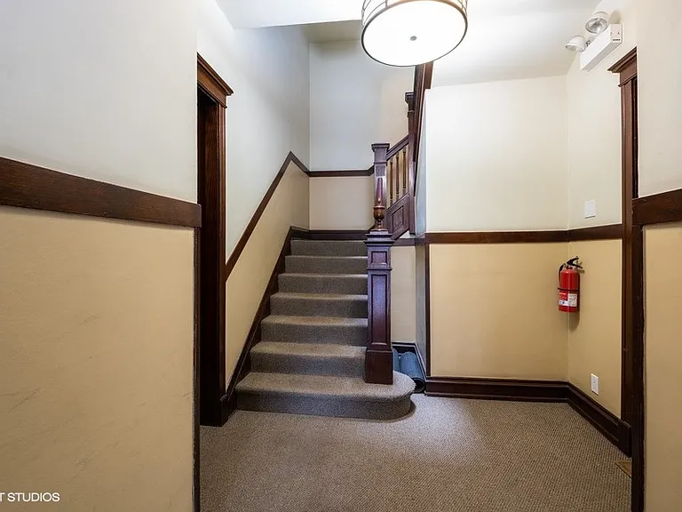 3647 N Wilton Ave #2 — Photo 26