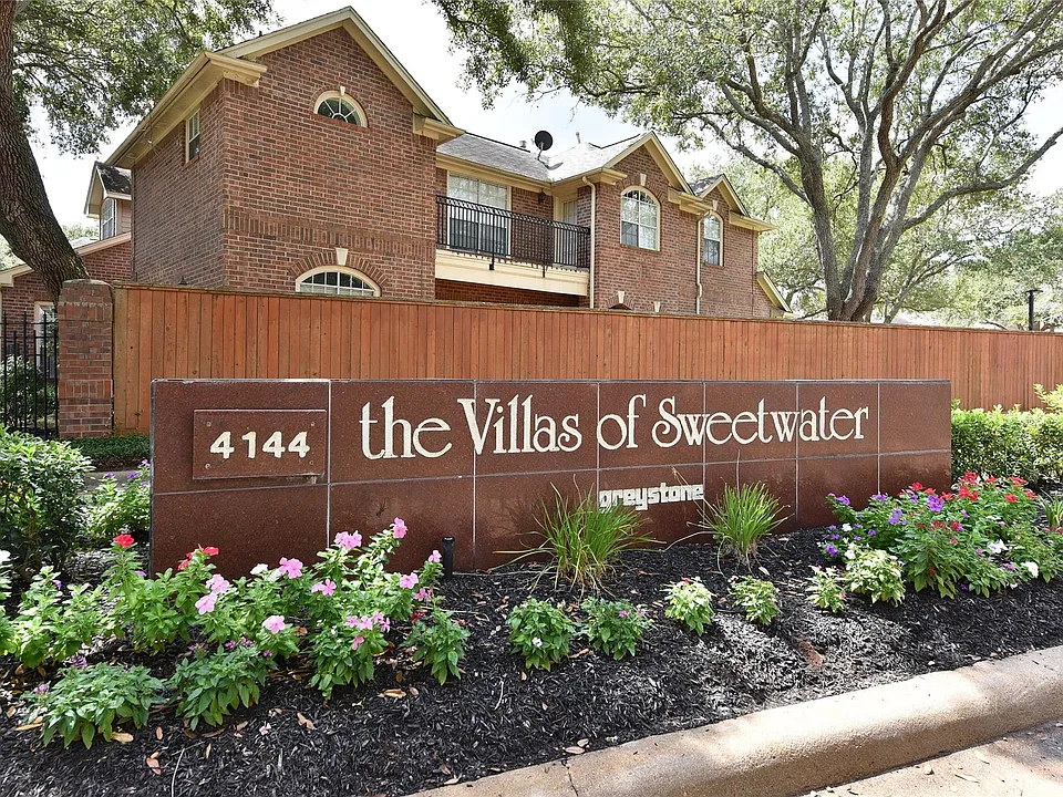 4144 Greystone Way #608