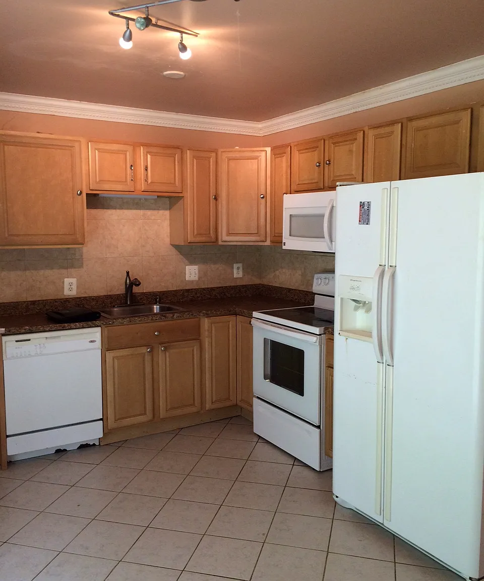 Forestdale Ave, Woodbridge — Photo 2