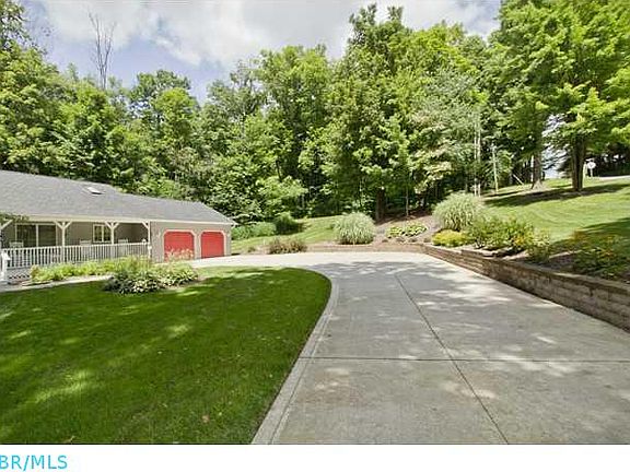 2nd image of 3888 Anderson Rd
