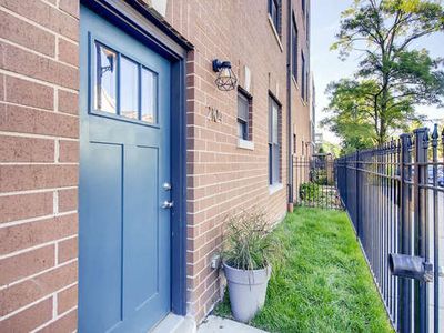 2104 N California Ave, Chicago, IL, 60647