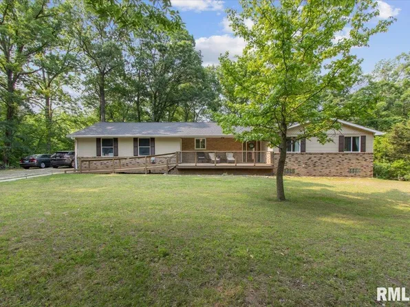259 W Forrest Dr, Metamora, IL 61548