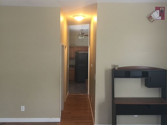 4th image of 5829 Southwest Ave