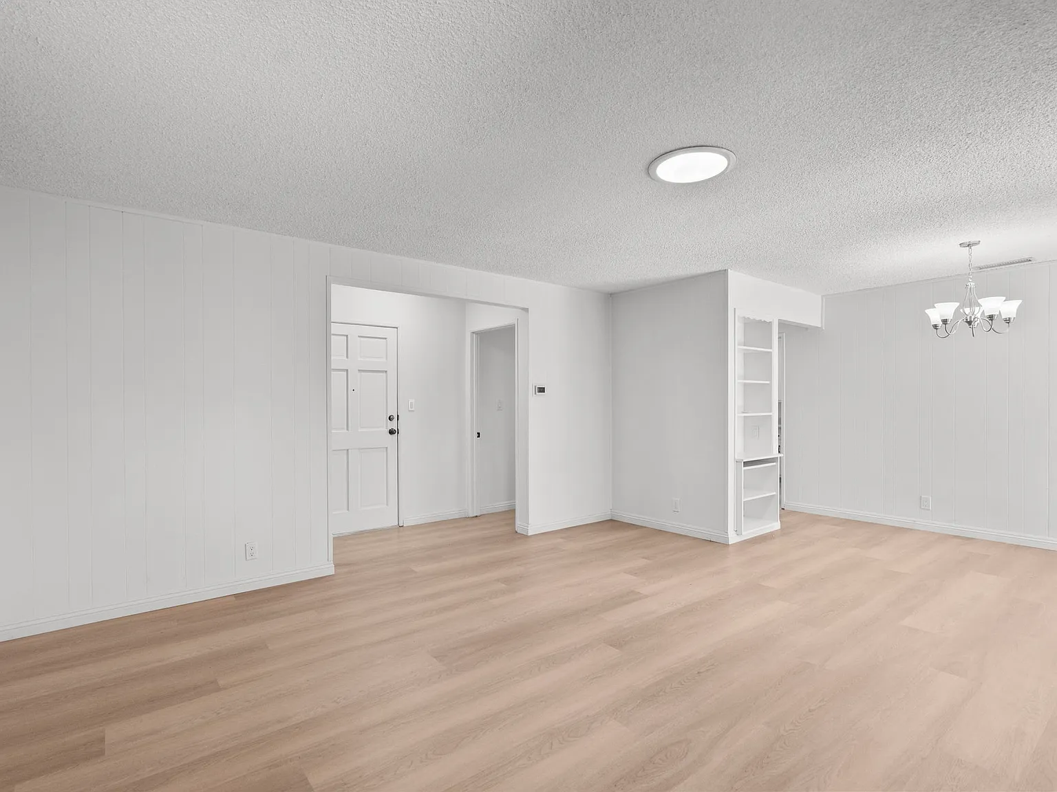 3 bed, 1252 sqft, $3,600 — Photo 2