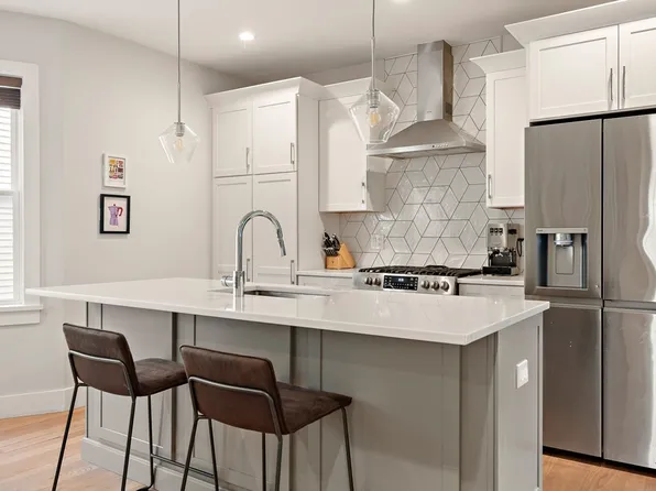 93 Central St #1, Somerville, MA 02143