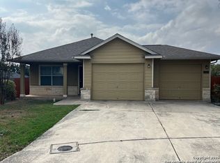 6906 Opal Clfs, Converse, TX 78109