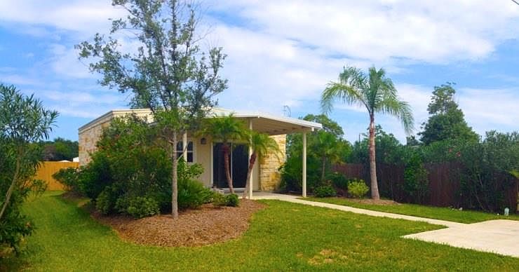 1st image of 3803 Putnam Dr