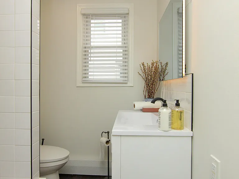 240 7th Ave #1 — Photo 14