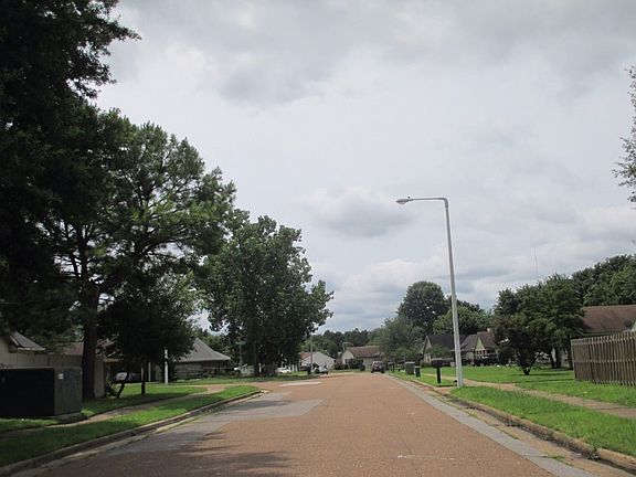 4th image of 2728 Van Leer Dr