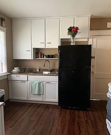 5th image of 636 25th St