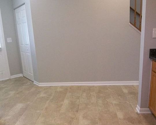 5th image of 298 Meribel Ct