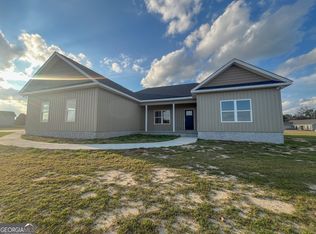 522 Clearwater Circle Rd, Dublin, GA 31021