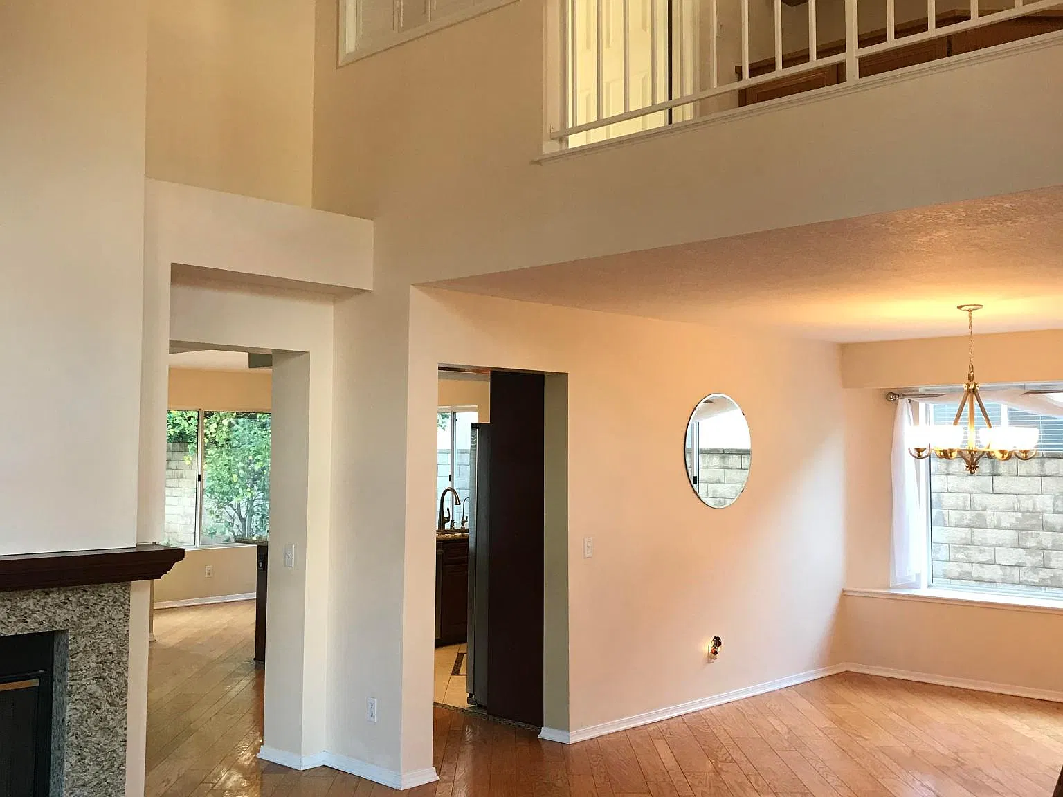 3 bed, 2.5 bath, 1950 sqft, $4,100 — Photo 2