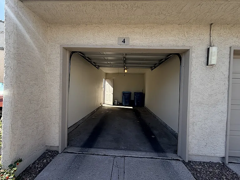 6250 W Flamingo Rd #4 — Photo 4