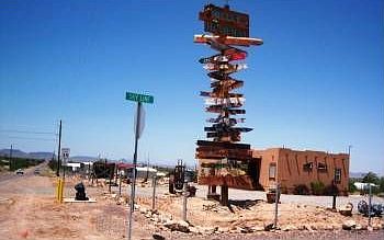 2nd image of 66140 S Moon Mountain Dr