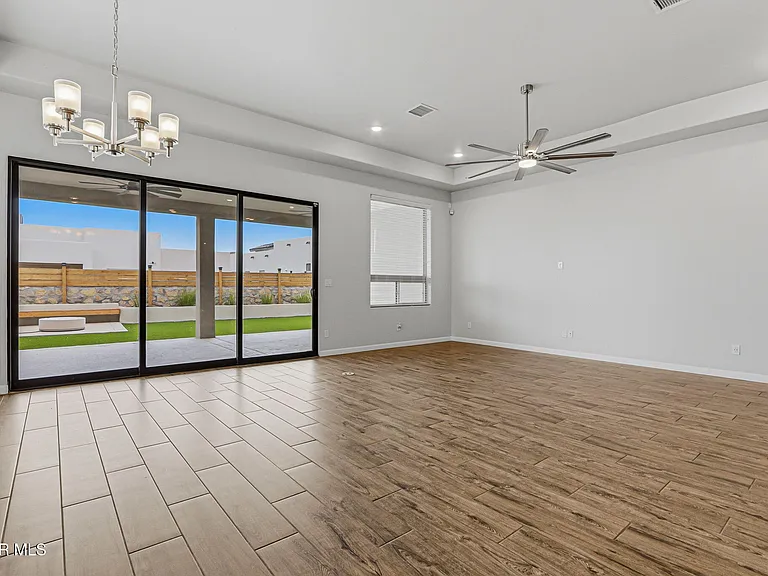 253 Emerald Sun Dr — Photo 11