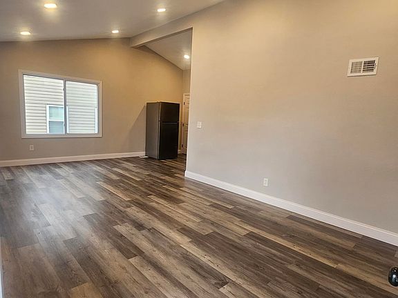 4th image of 6142 Wulff Dr