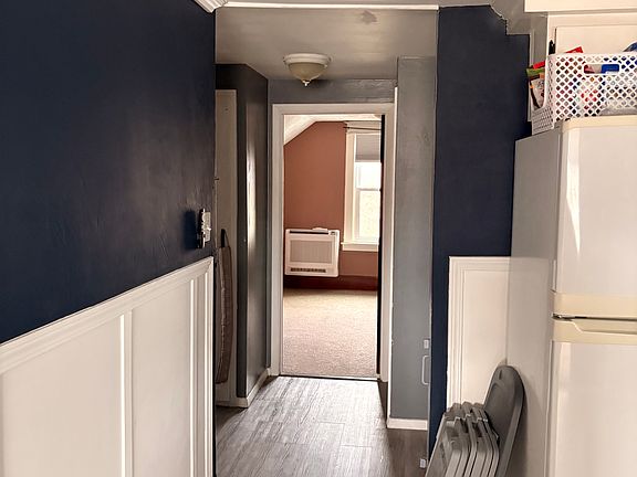 4th image of 286 Woodside Ave Floor 2
