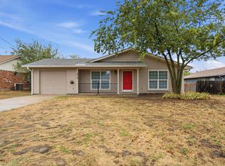 1416 N Rusk St, Weatherford, TX 76086