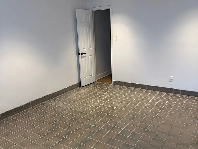 Park Place Apartments — Photo 22