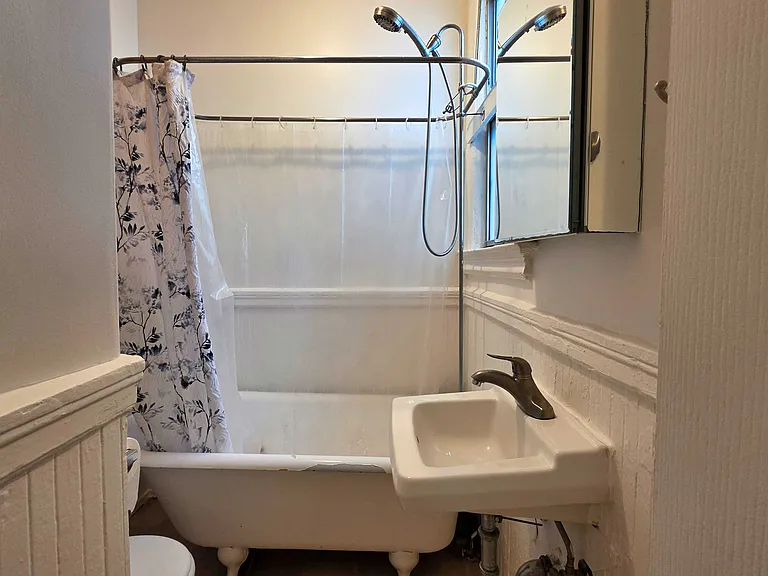 454 Clementina St — Photo 6