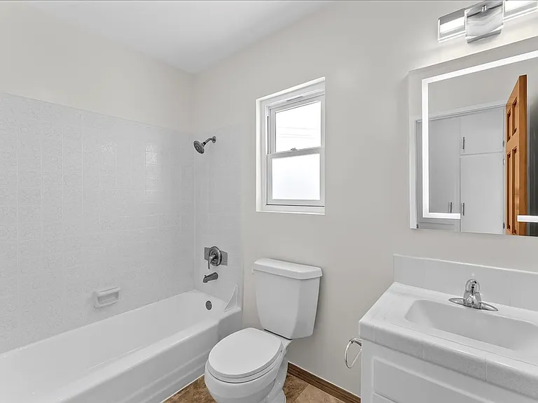 1701 Washington Way #12 — Photo 7