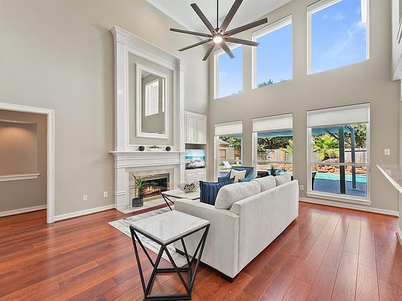 4th image of 1922 Briarchester Drive