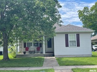 505 N 12th St, Herrin, IL 62948