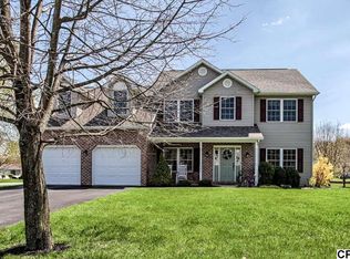 101 Shirley Ln, Boiling Springs, PA 17007