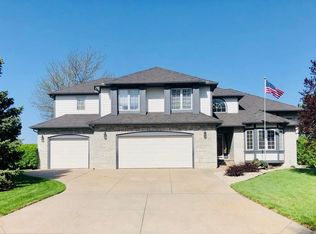 2007 Circle Lake Dr, Dodge City, KS 67801