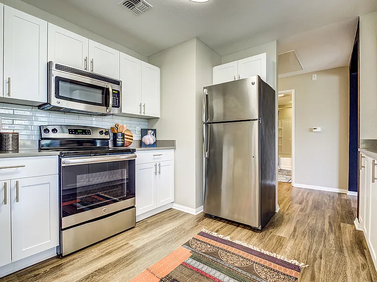 Montrachet Apartments — Photo 28