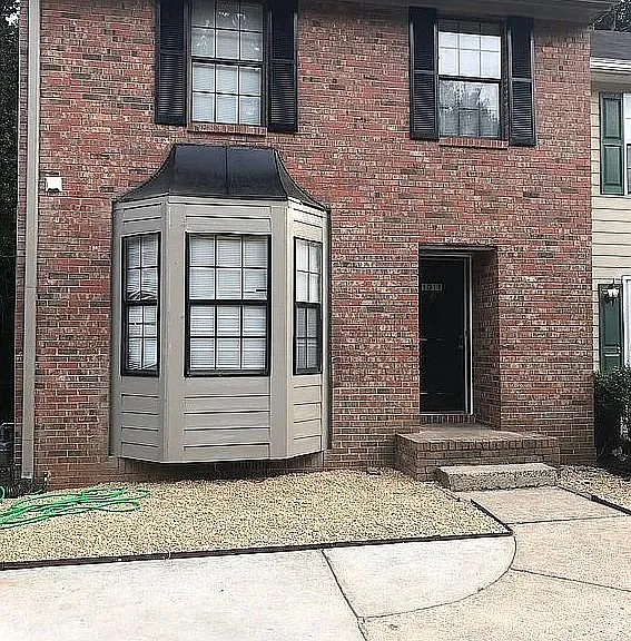 1011 Travelers Trl NW — Photo 2
