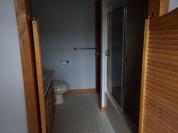 3rd image of 105 Jackson Park Dr