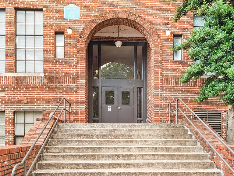 Crogman School Lofts — Photo 4