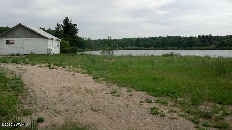 2nd image of 3910 Crocker Rd