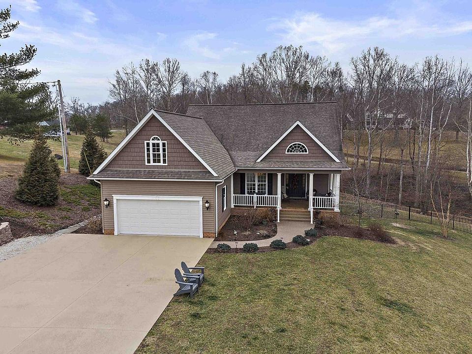1st image of 662 Lakewood Dr