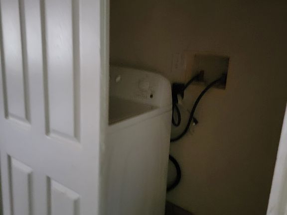 5th image of 4504 Winterset Dr