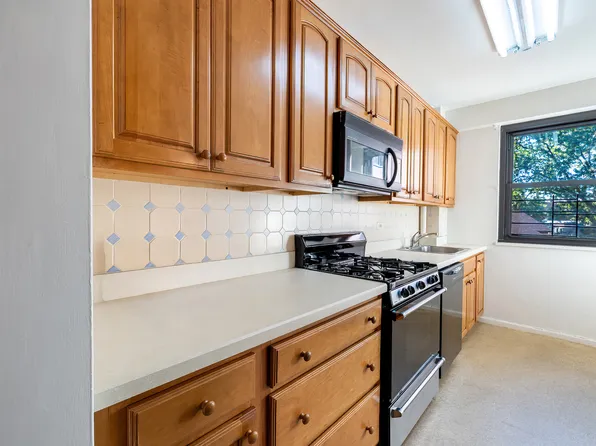 3850 Sedgewick Avenue image 7 of 23