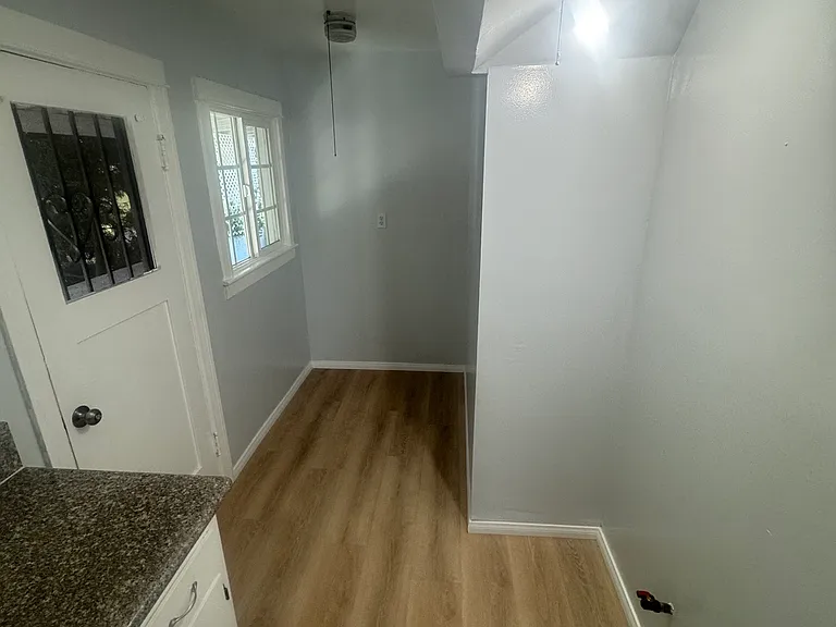 2963 Berkeley Ave #2965 — Photo 5