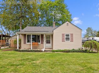 2875 Longview Ave, Rochester Hills, MI 48307