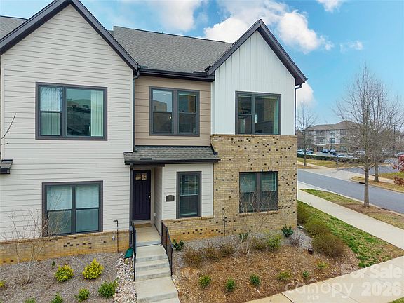 2nd image of 5953 Ardrey Kell Rd