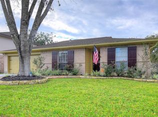 207 Brookdale Dr, League City, TX 77573