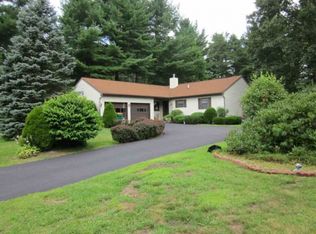 8 Pheasant Walk, Queensbury, NY 12804