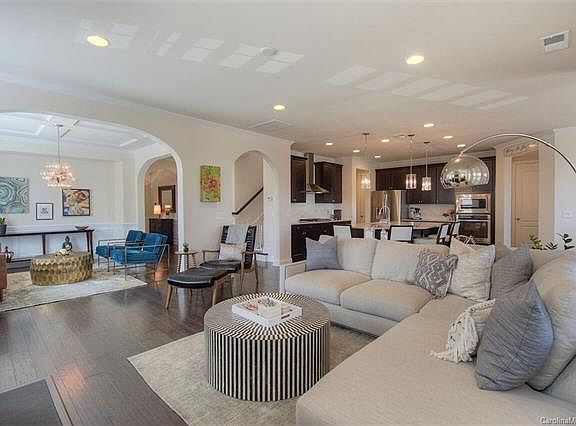 4th image of 8321 Bramfield Dr