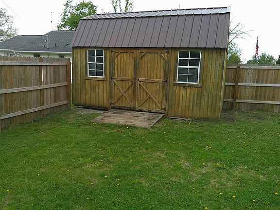 3rd image of 603 Williams St