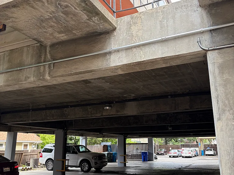 307 University Ave — Photo 15