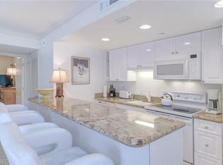 480 5th St S APT 201, Naples, FL 34102